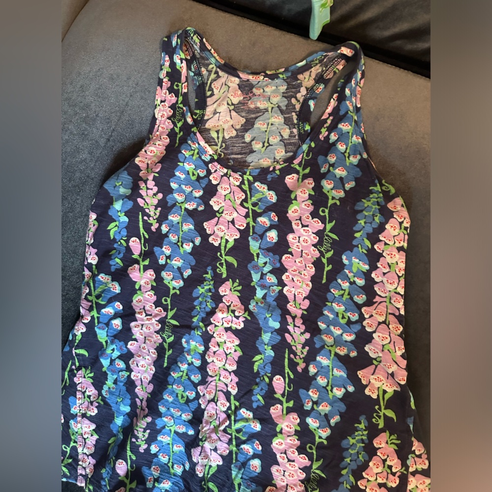 Lilly tank